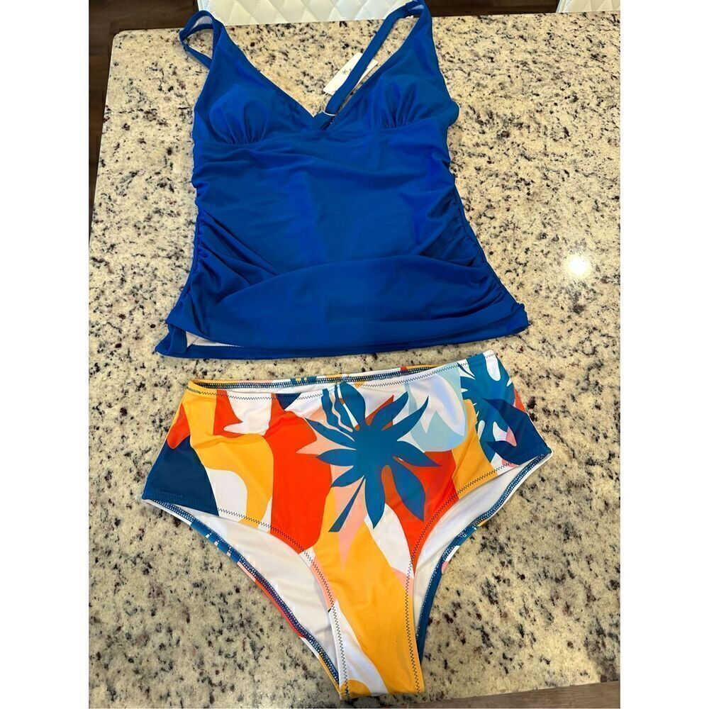 beachsissi Floral Print bottom/V Neck Tummy Control Tankini Set